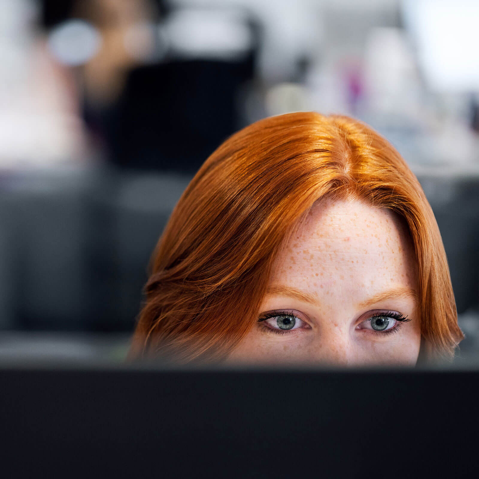 custom-software-vs-commercial-software-the-business-choice